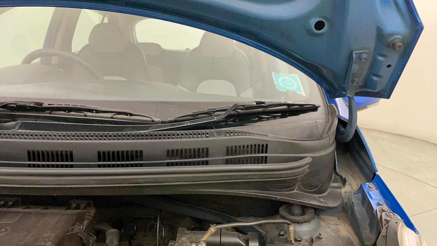 Used 2018 Hyundai Grand i10 Sportz AT 1.2 Kappa VTVT Petrol Automatic engine ENGINE LEFT SIDE HINGE & APRON VIEW