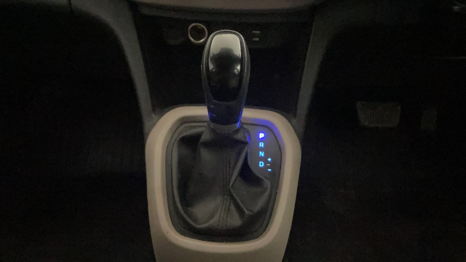 Used 2018 Hyundai Grand i10 Sportz AT 1.2 Kappa VTVT Petrol Automatic interior GEAR  KNOB VIEW