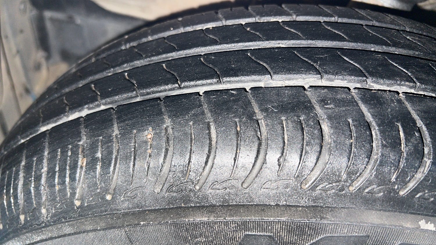 Used 2022 Maruti Suzuki S-Presso VXi (O) CNG Cng Manual tyres LEFT FRONT TYRE TREAD VIEW