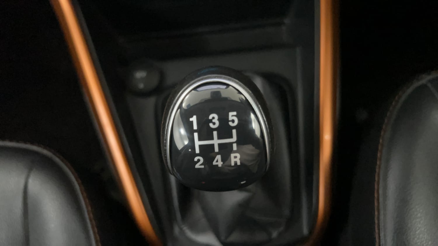 Used 2021 Ford EcoSport S MT 1.5 Ti-VCT Petrol Manual interior GEAR  KNOB VIEW