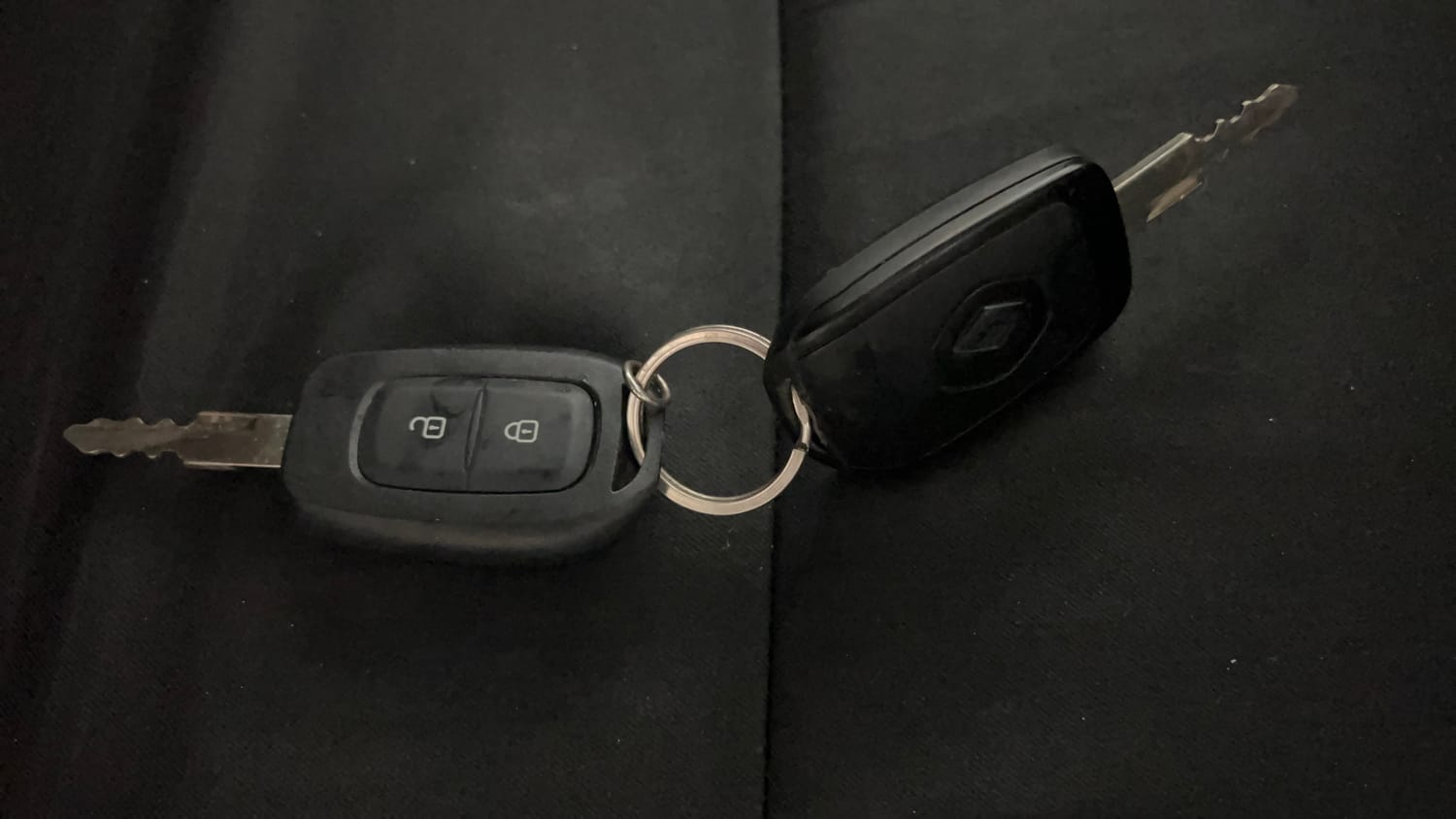 Used 2018 Renault Kwid RXT (O) 1.0 SCE Edition Petrol Manual extra CAR KEY VIEW