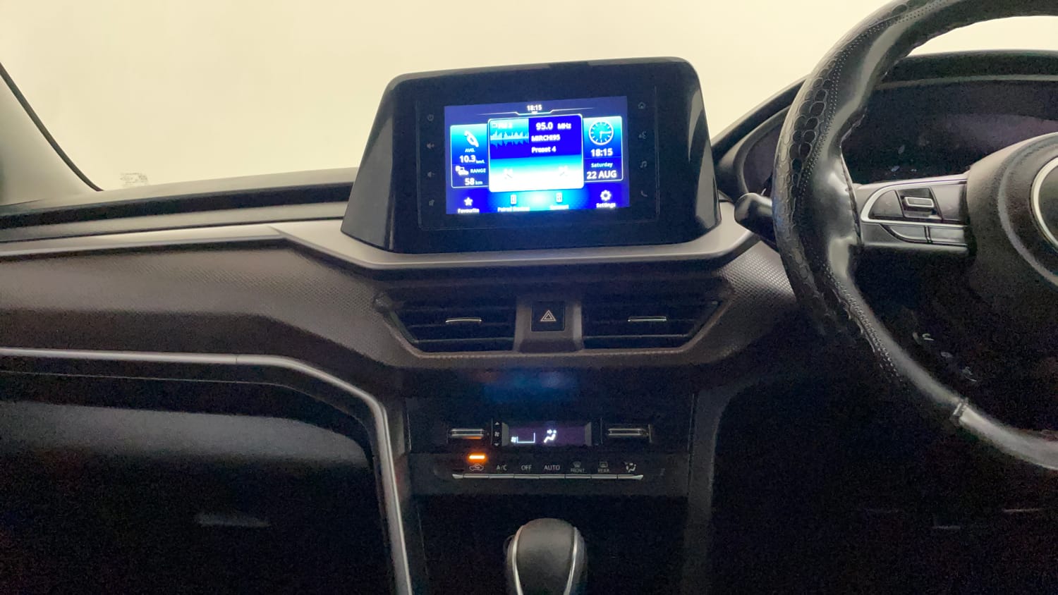 Used 2023 Maruti Suzuki Brezza ZXI AT Petrol Automatic interior MUSIC SYSTEM & AC CONTROL VIEW