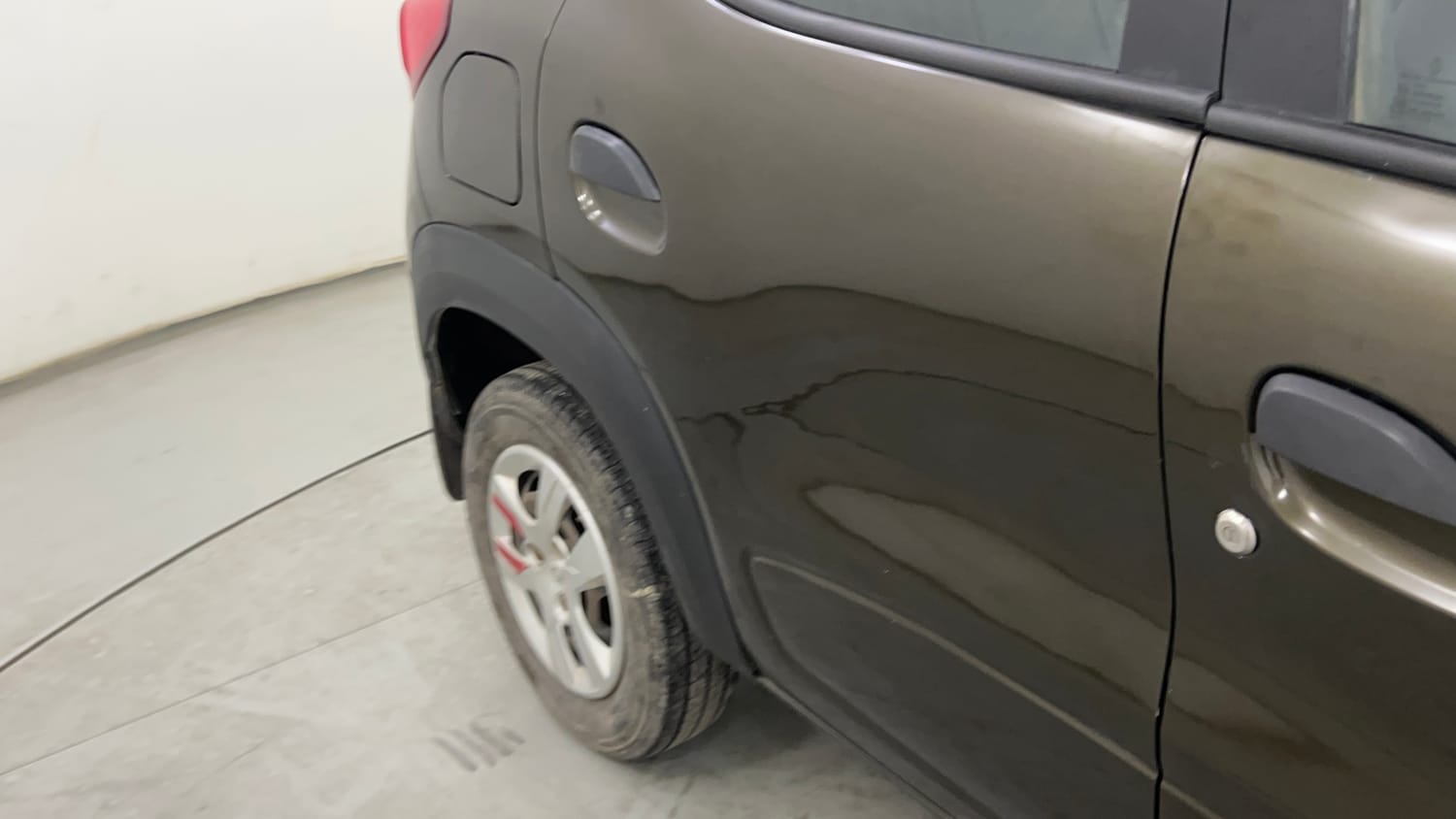 Used 2017 Renault Kwid RXL Live For More Edition Petrol Manual dents MINOR SCRATCH