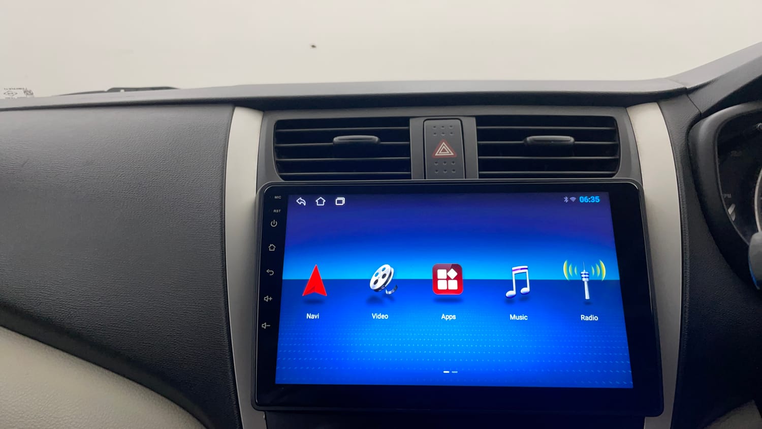 Used 2015 Maruti Suzuki Celerio VXi AMT Petrol Automatic interior MUSIC SYSTEM & AC CONTROL VIEW