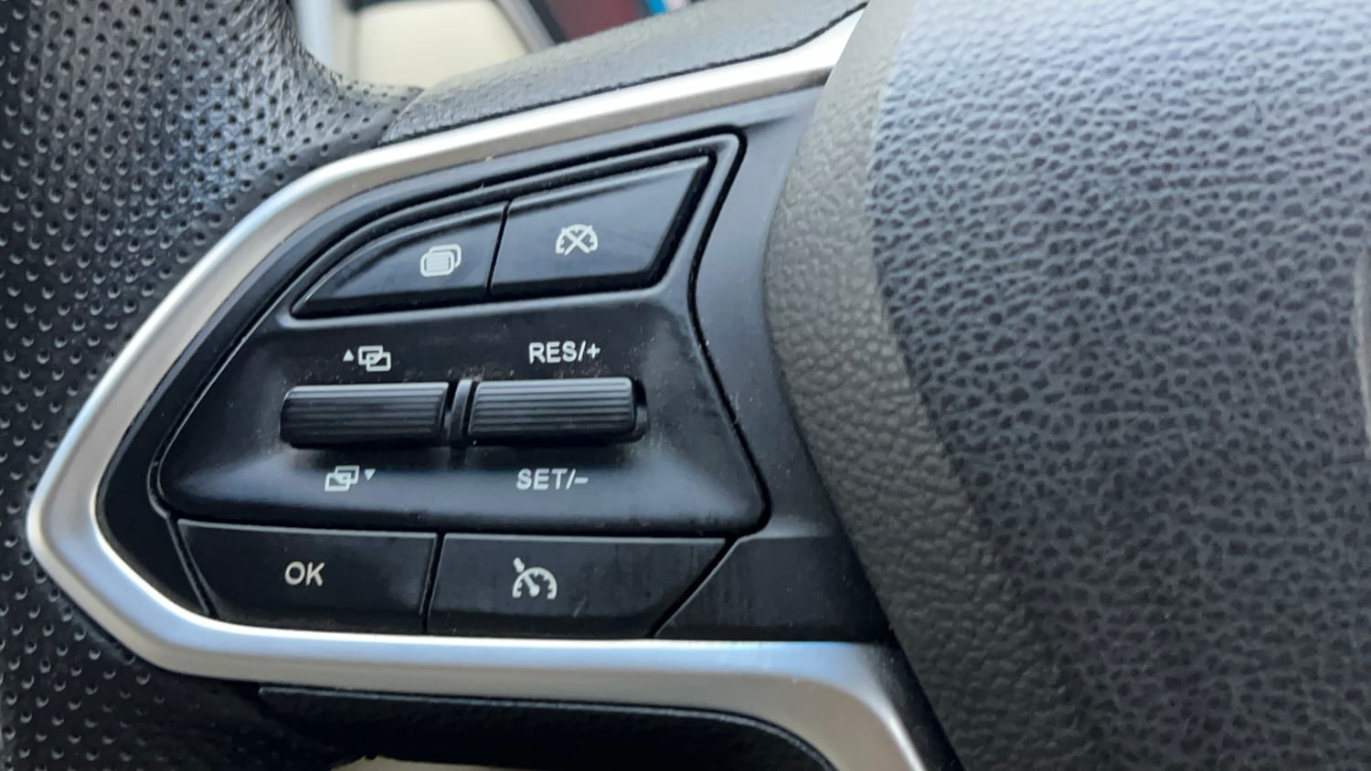 Used 2021 MG Motors Hector Sharp 1.5 Petrol CVT Petrol Automatic top_features Cruise control