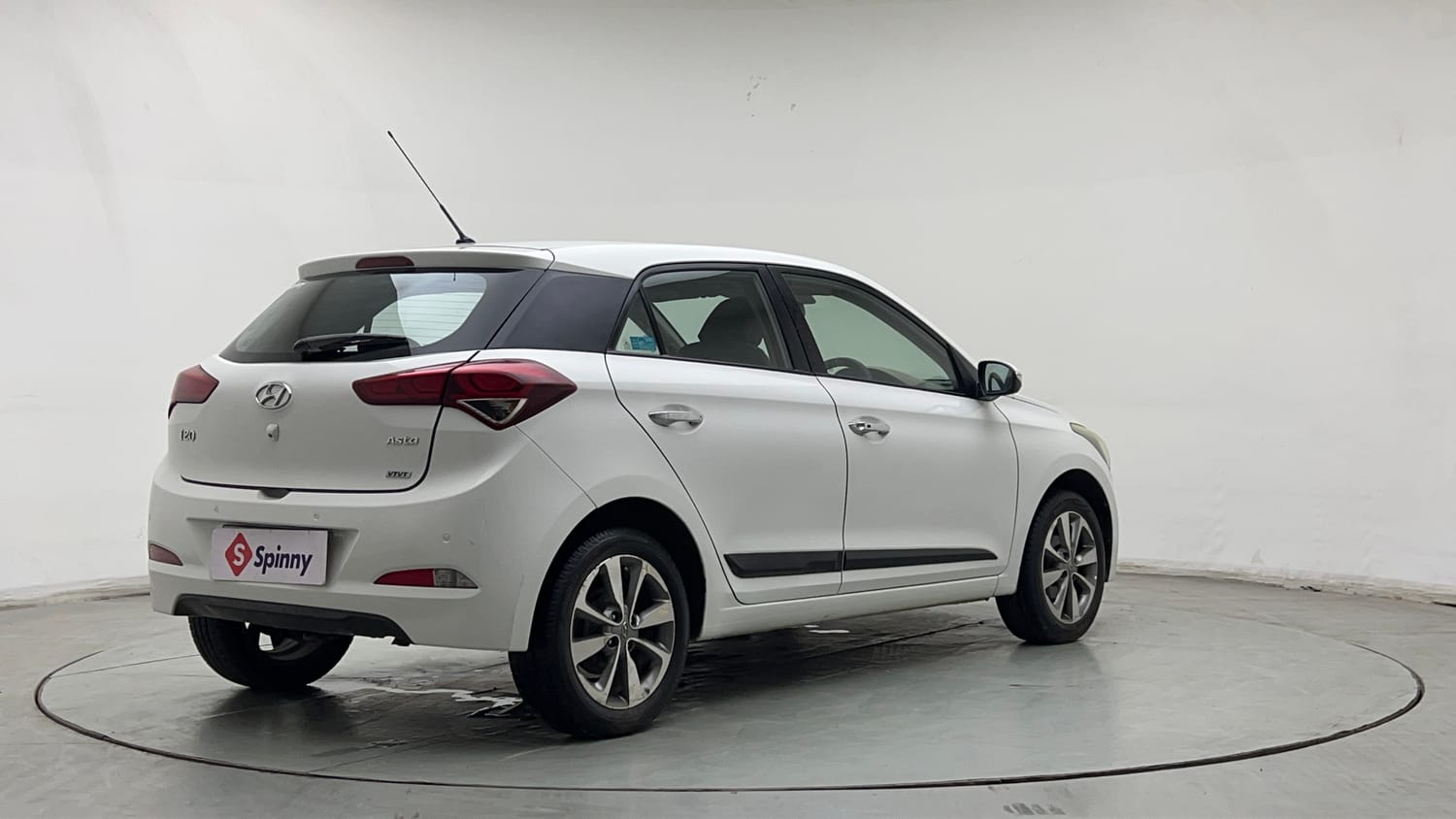 Used 2015 Hyundai Elite i20 Asta 1.2 Petrol Manual exterior RIGHT REAR CORNER VIEW