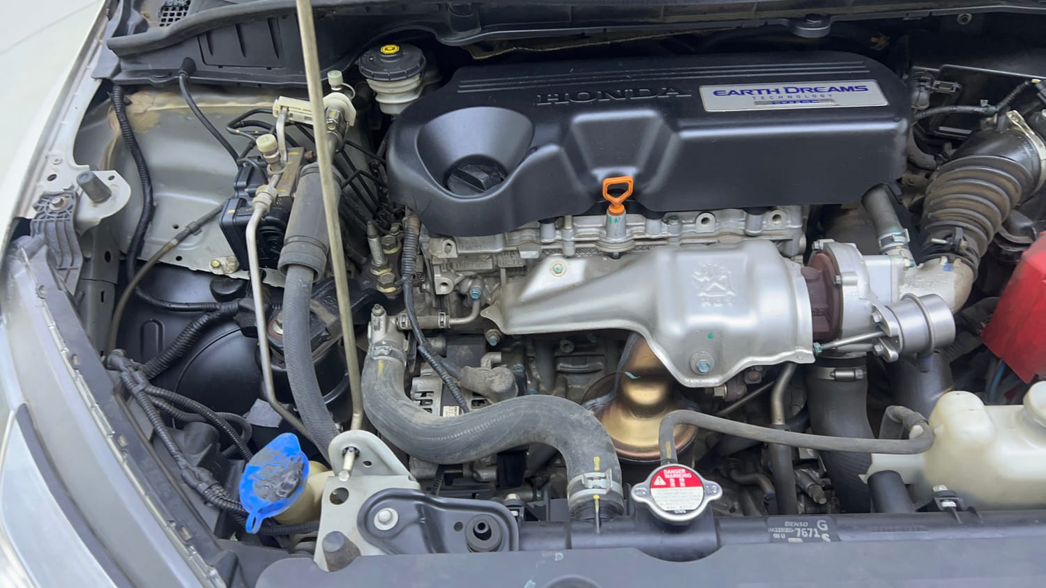 Used 2017 Honda City V Diesel Diesel Manual engine ENGINE RIGHT SIDE VIEW