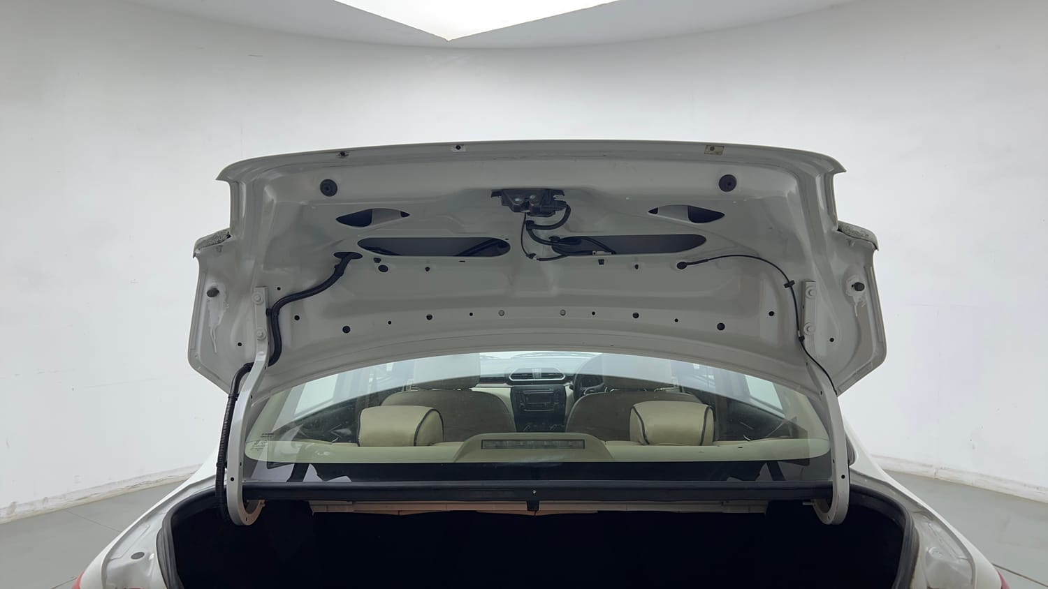 Used 2018 Maruti Suzuki Dzire VXi Petrol Manual interior DICKY DOOR OPEN VIEW