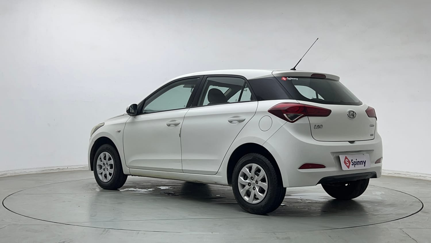Used 2016 Hyundai Elite i20 Magna 1.2 Petrol Manual exterior LEFT REAR CORNER VIEW