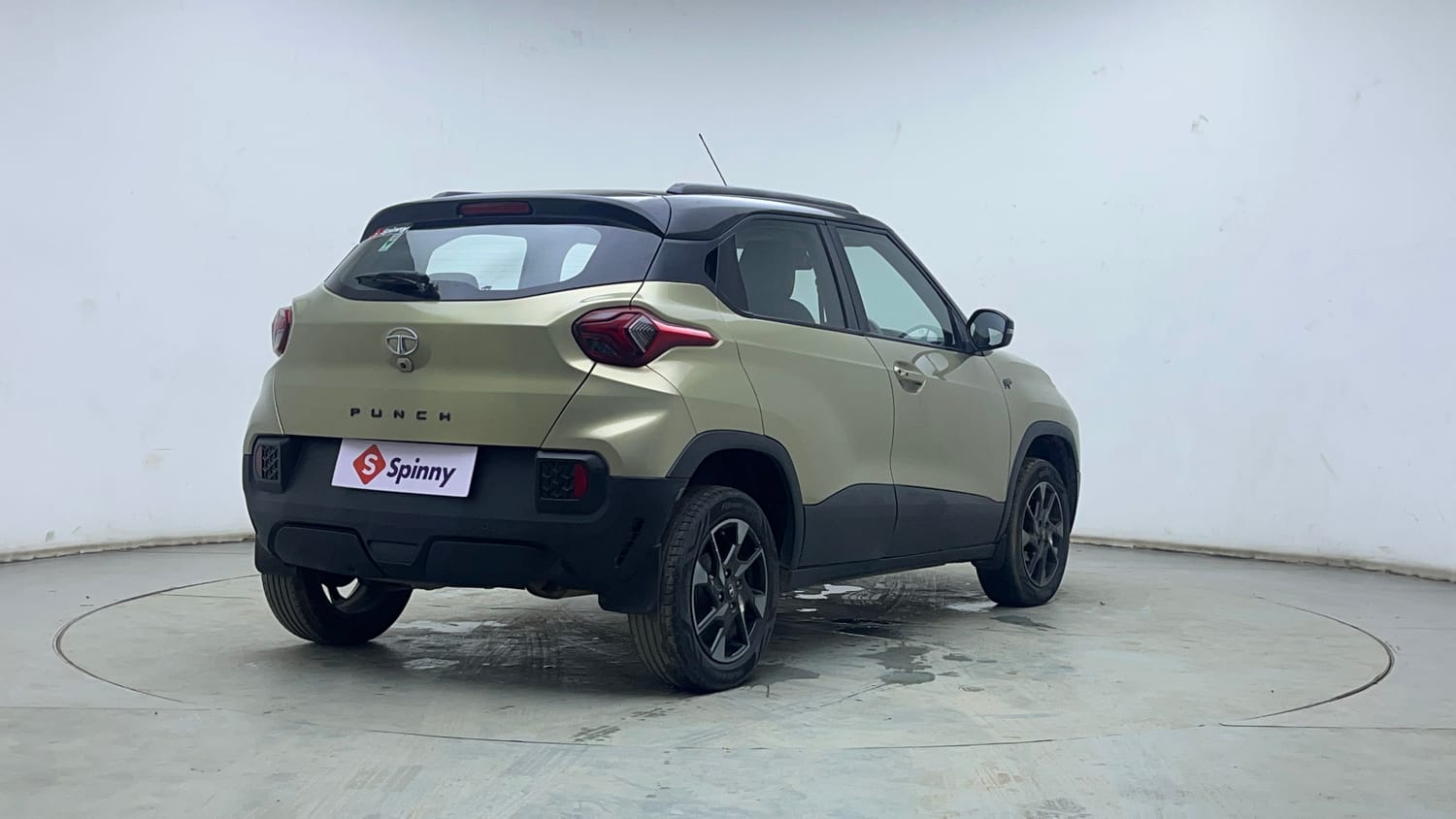 Used 2022 Tata Punch Kaziranga Creative MT Petrol Manual exterior RIGHT REAR CORNER VIEW
