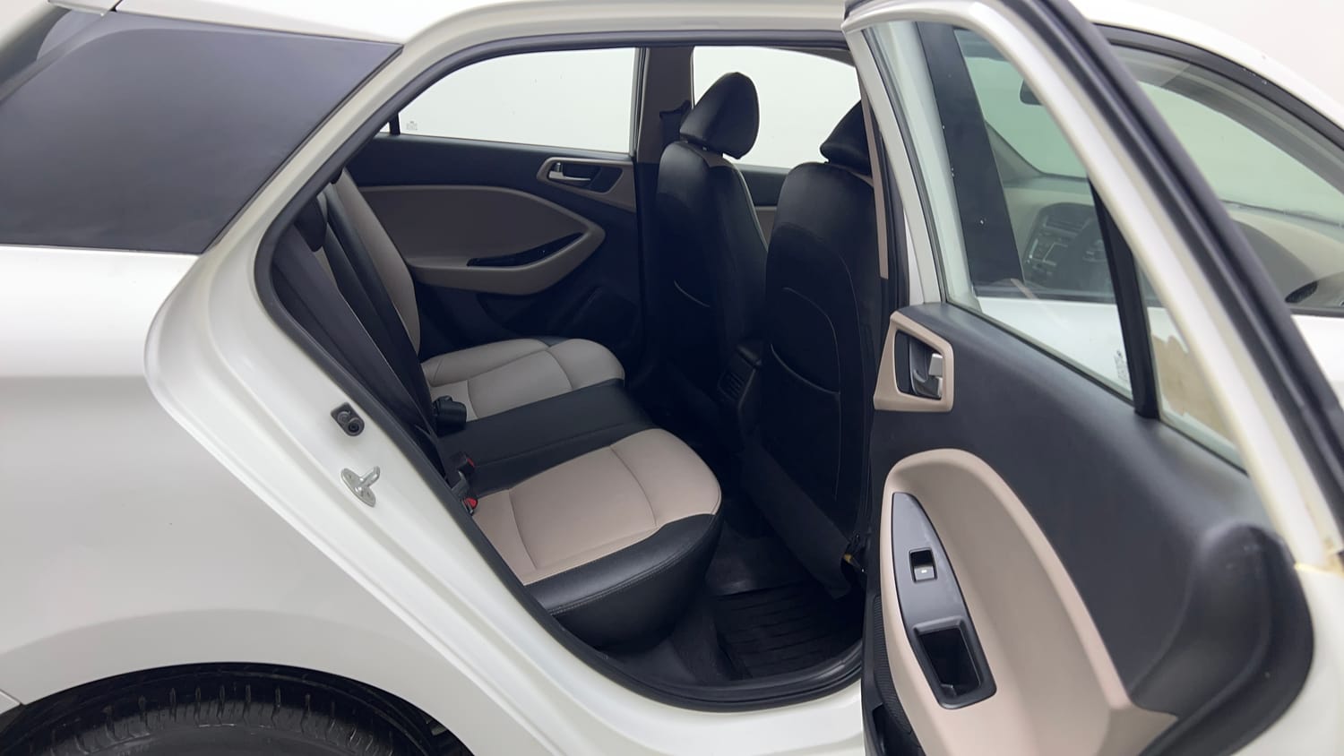 Used 2015 Hyundai Elite i20 Asta 1.2 Petrol Manual interior RIGHT SIDE REAR DOOR CABIN VIEW