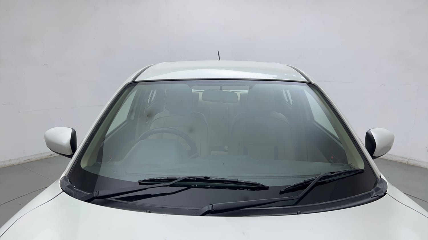 Used 2018 Maruti Suzuki Dzire VXi Petrol Manual exterior FRONT WINDSHIELD VIEW