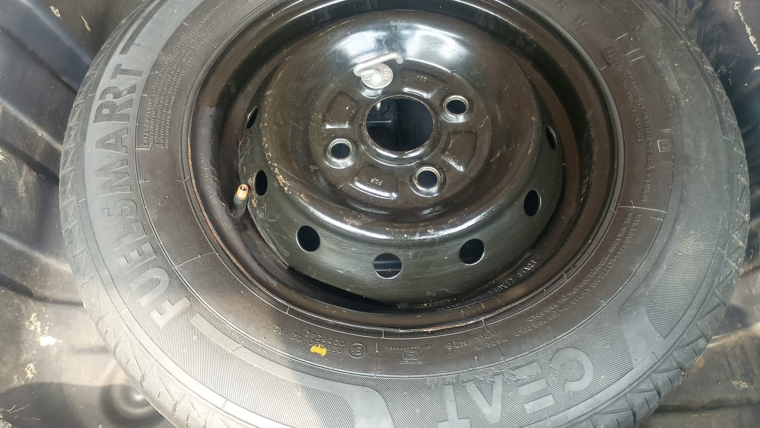 Used 2022 Maruti Suzuki Alto 800 VXi Petrol Manual tyres SPARE TYRE VIEW
