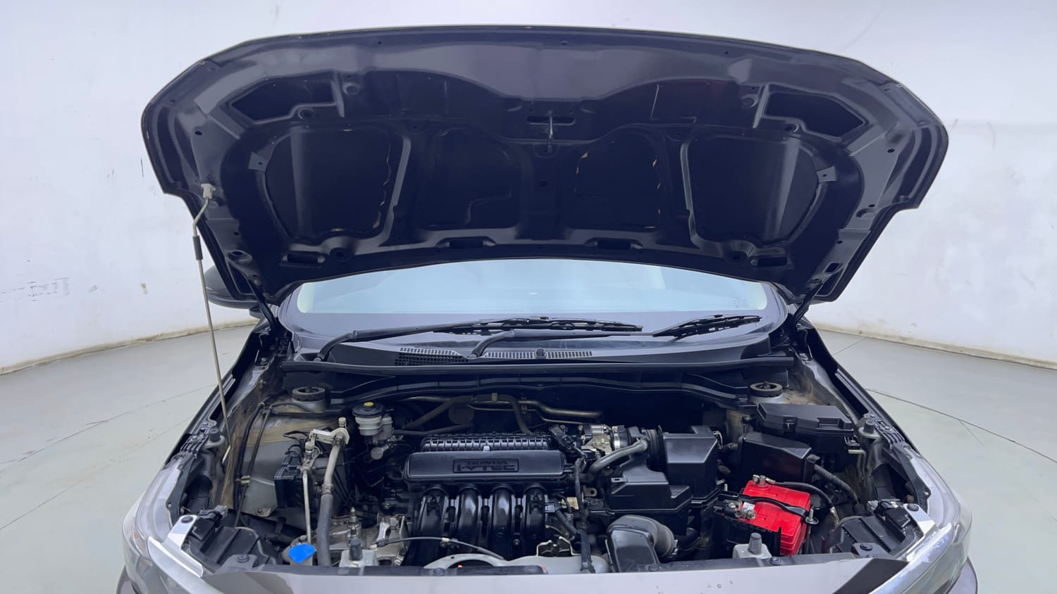 Used 2018 Honda Amaze 1.2 VX i-VTEC Petrol Manual engine ENGINE & BONNET OPEN FRONT VIEW