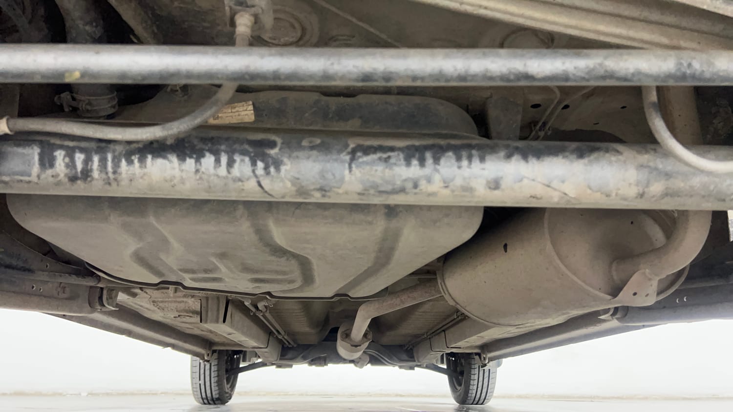 Used 2014 Maruti Suzuki Wagon R VXI Petrol Manual extra REAR UNDERBODY VIEW (TAKEN FROM REAR)