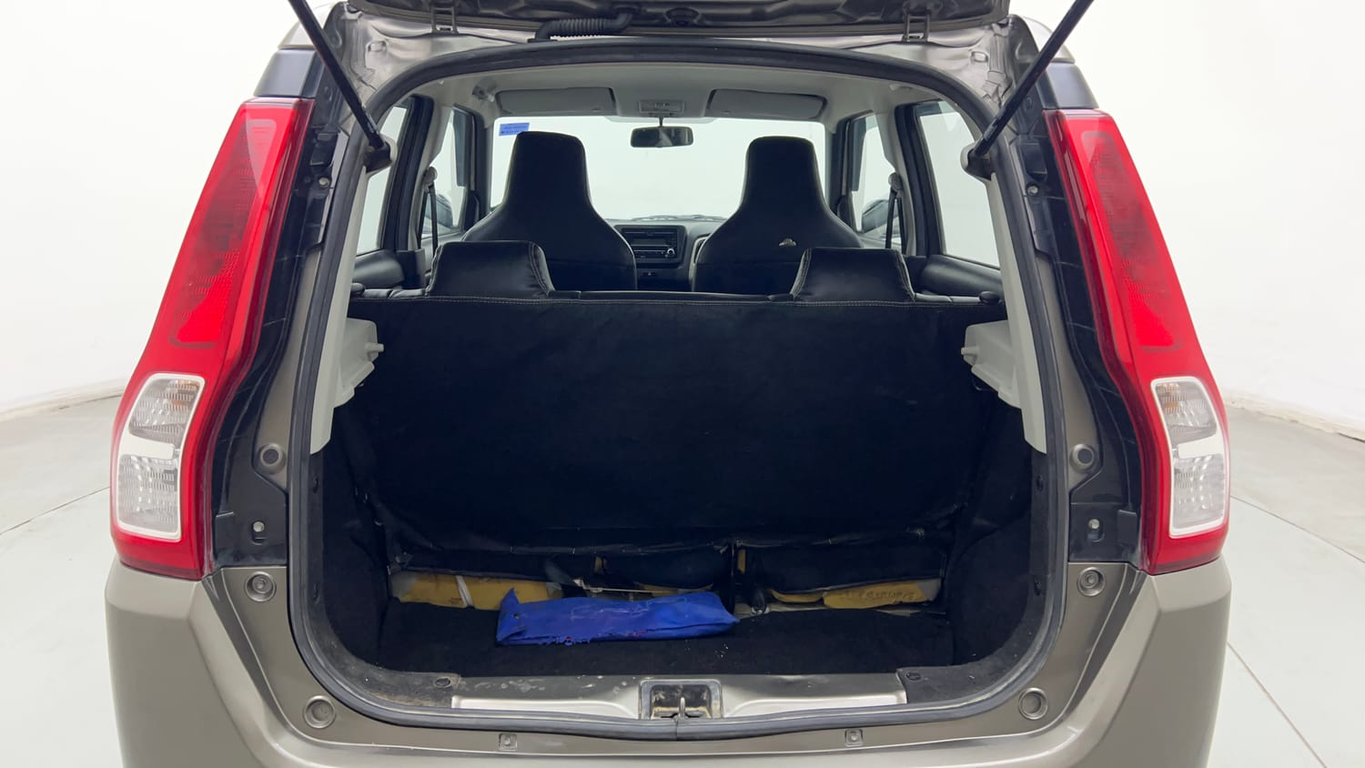 Used 2019 Maruti Suzuki Wagon R 1.0 VXi 1.0 Petrol Manual interior DICKY INSIDE VIEW