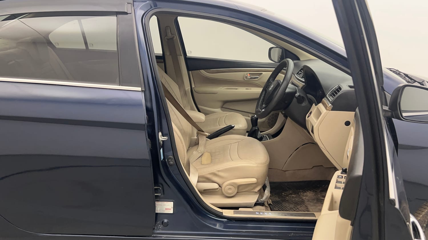 Used 2022 Maruti Suzuki Ciaz Zeta 1.5 Petrol Manual interior RIGHT SIDE FRONT DOOR CABIN VIEW