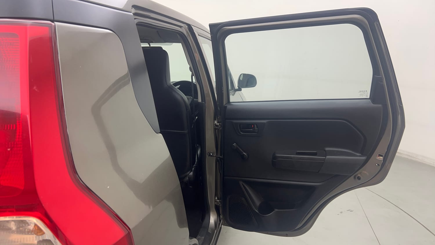 Used 2019 Maruti Suzuki Wagon R LXi 1.0 CNG Cng Manual interior RIGHT REAR DOOR OPEN VIEW