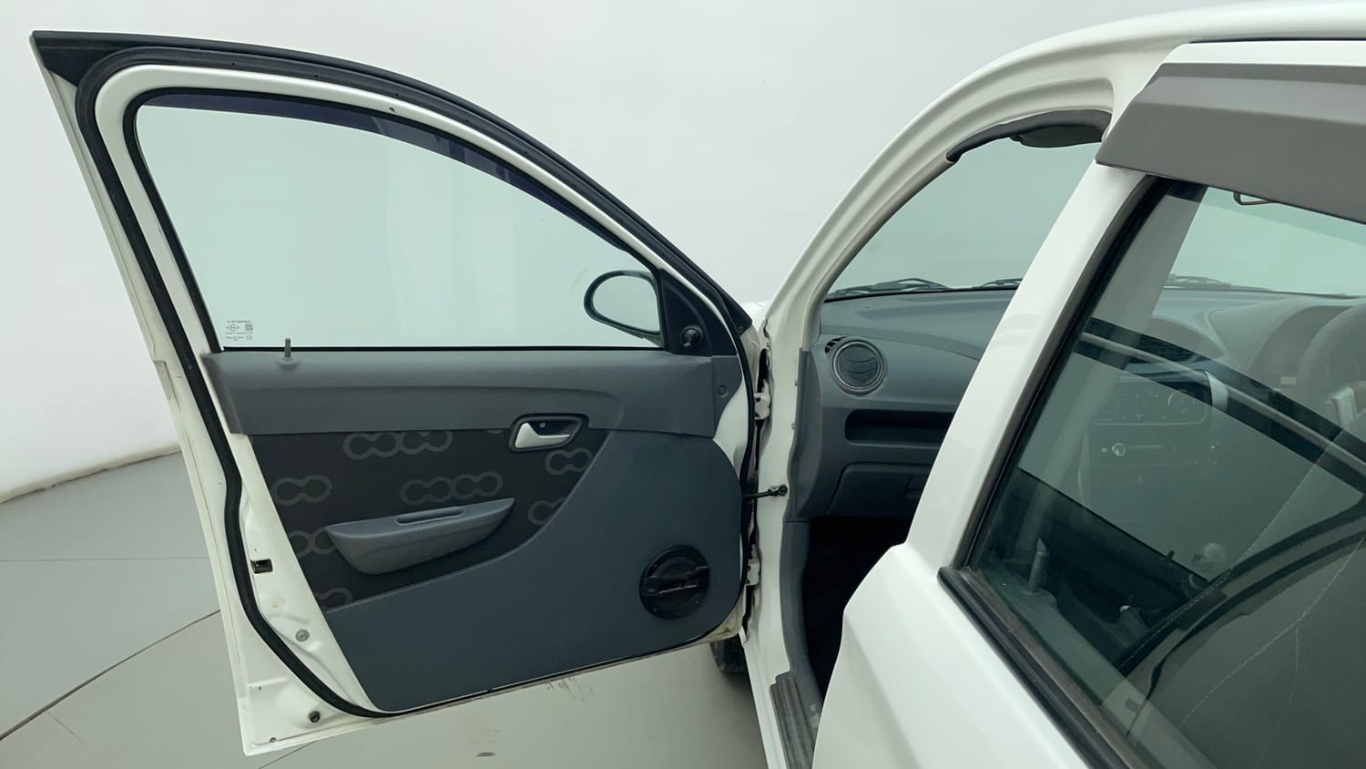 Used 2014 Maruti Suzuki Alto 800 Lxi Petrol Manual interior LEFT FRONT DOOR OPEN VIEW