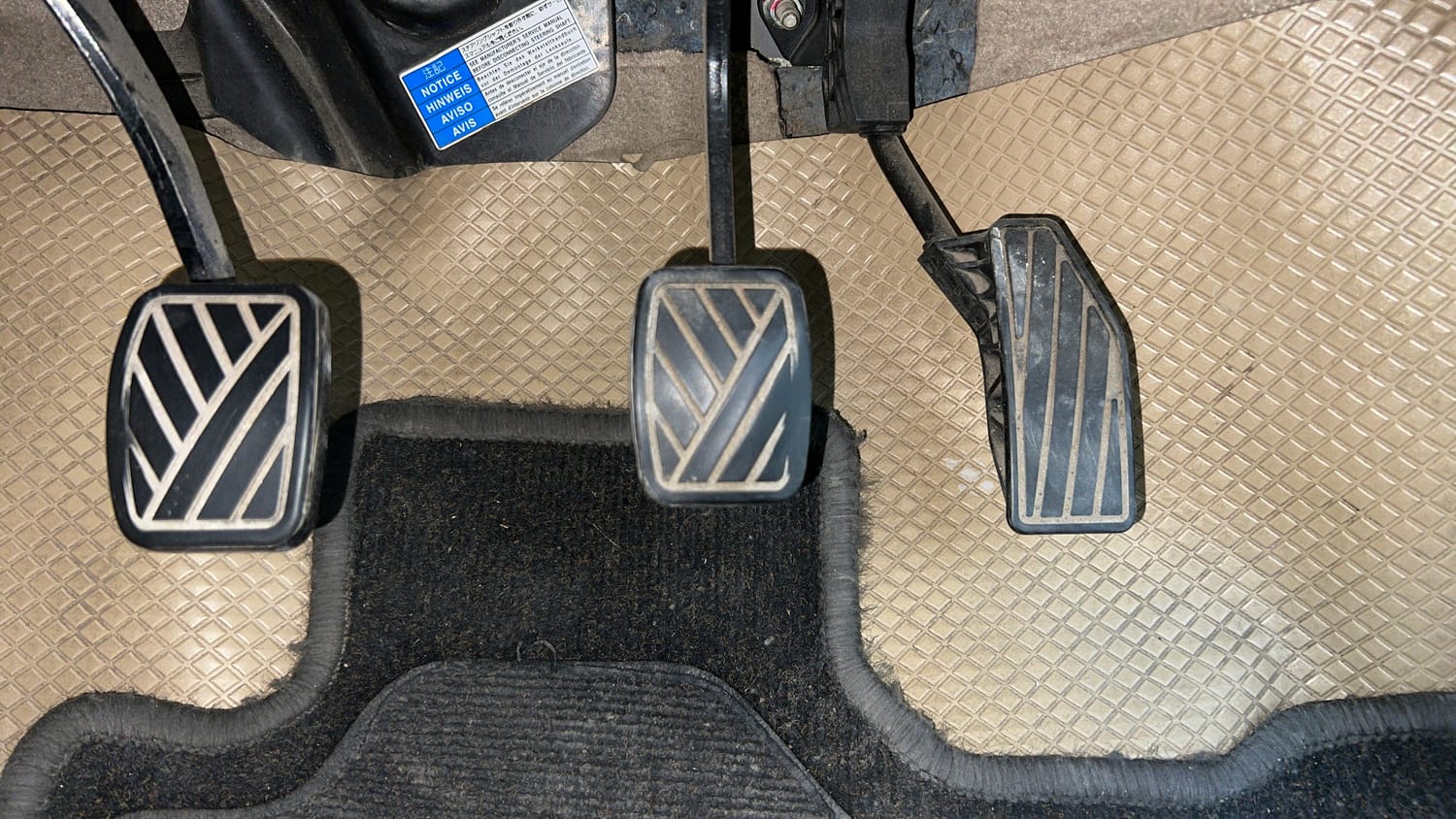 Used 2019 Maruti Suzuki Dzire VXi Petrol Manual interior PEDALS VIEW