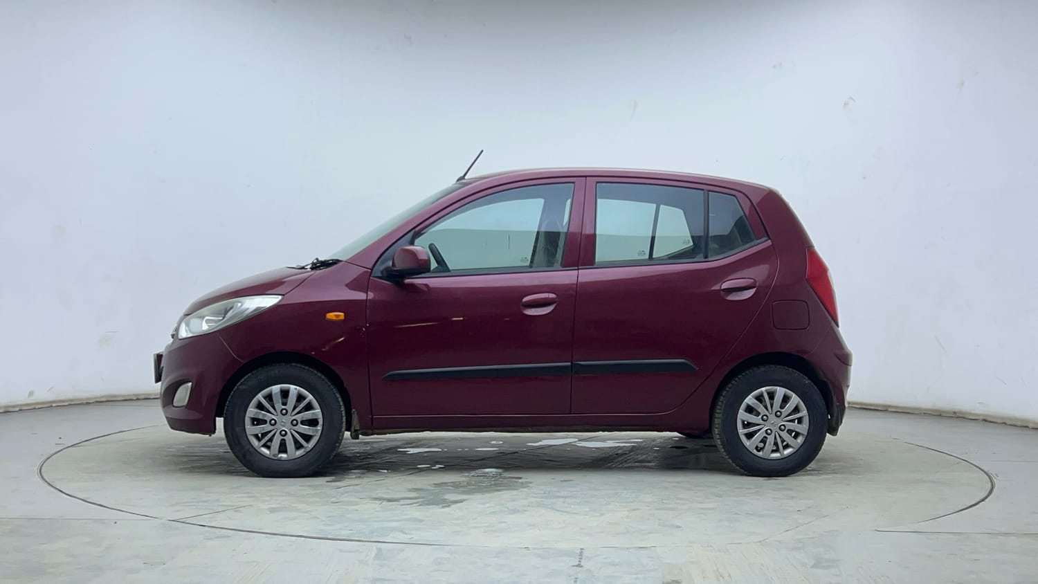 Used 2015 Hyundai i10 Sportz 1.1 iRDE2 Petrol Manual exterior LEFT SIDE VIEW