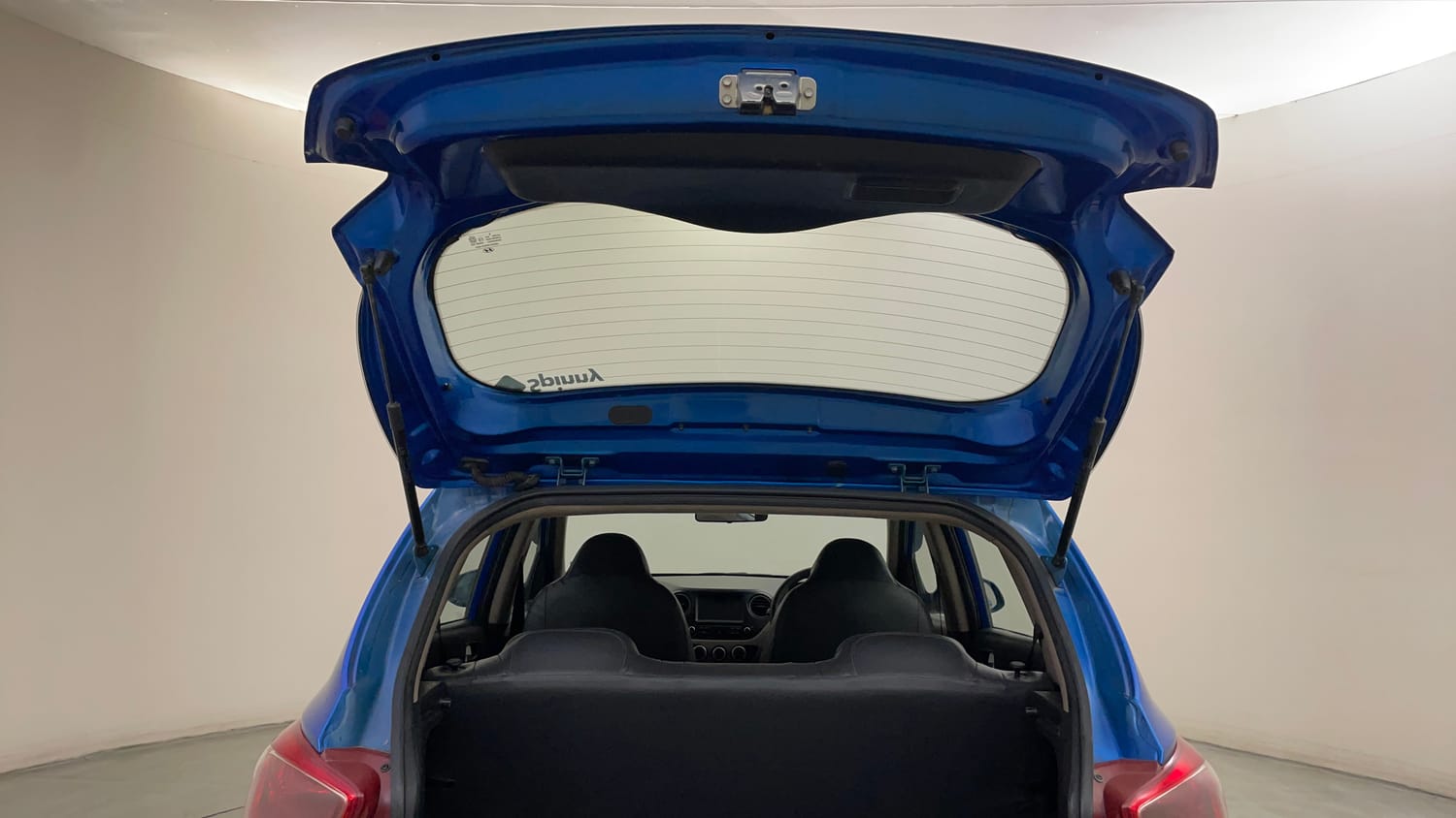 Used 2018 Hyundai Grand i10 Sportz AT 1.2 Kappa VTVT Petrol Automatic interior DICKY DOOR OPEN VIEW
