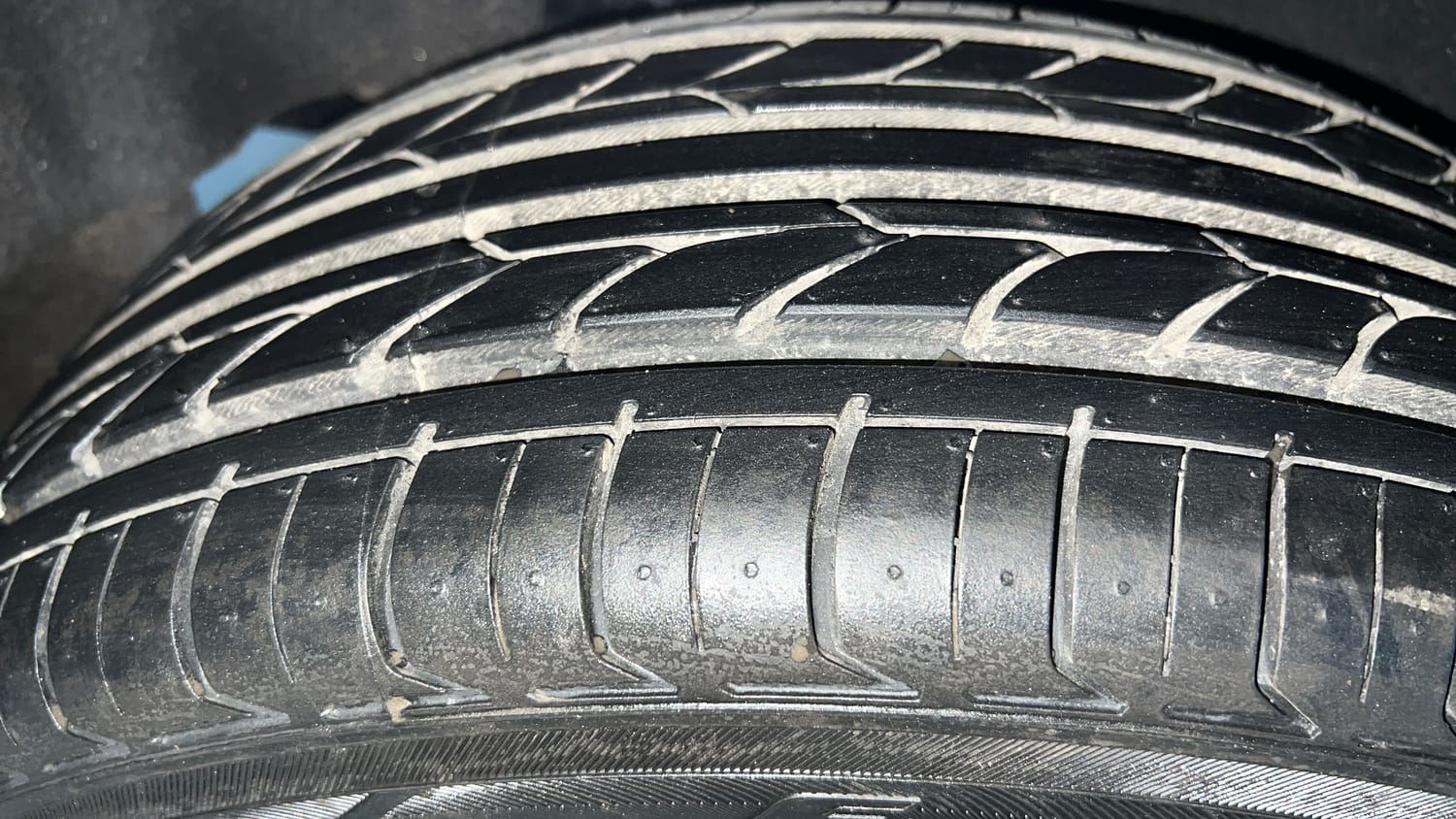 Used 2019 Maruti Suzuki Baleno Zeta Petrol Manual tyres RIGHT REAR TYRE TREAD VIEW