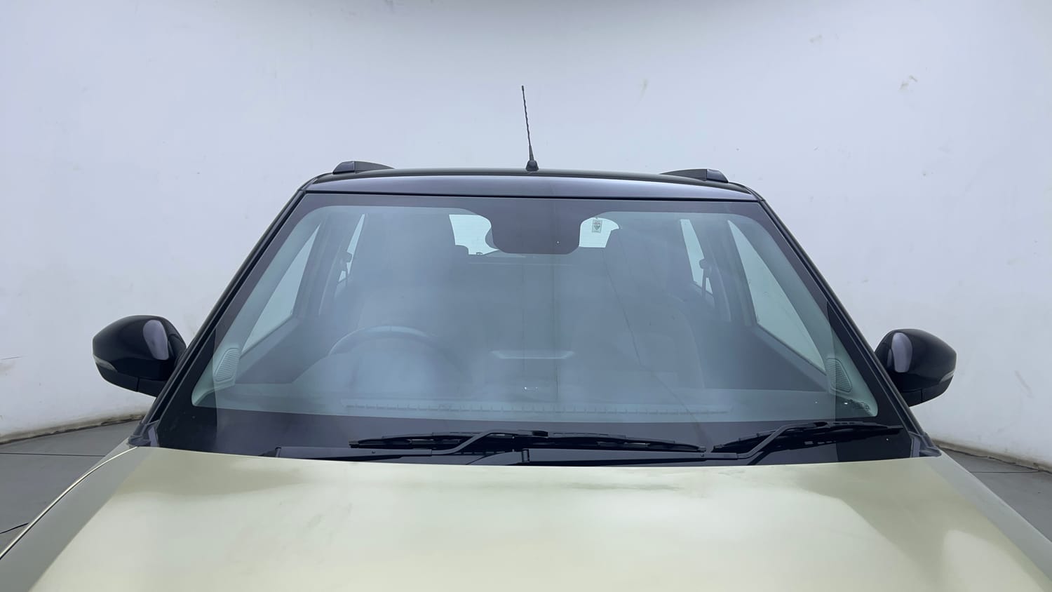 Used 2022 Tata Punch Kaziranga Creative MT Petrol Manual exterior FRONT WINDSHIELD VIEW