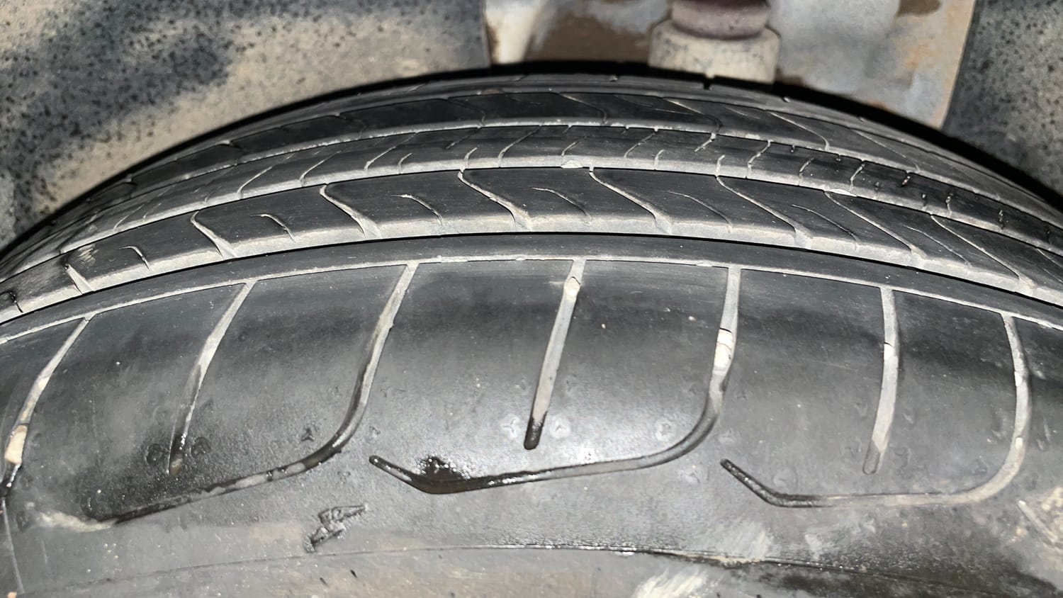 Used 2023 Kia Seltos GTX Plus 1.5 Diesel AT Diesel Automatic tyres LEFT REAR TYRE TREAD VIEW