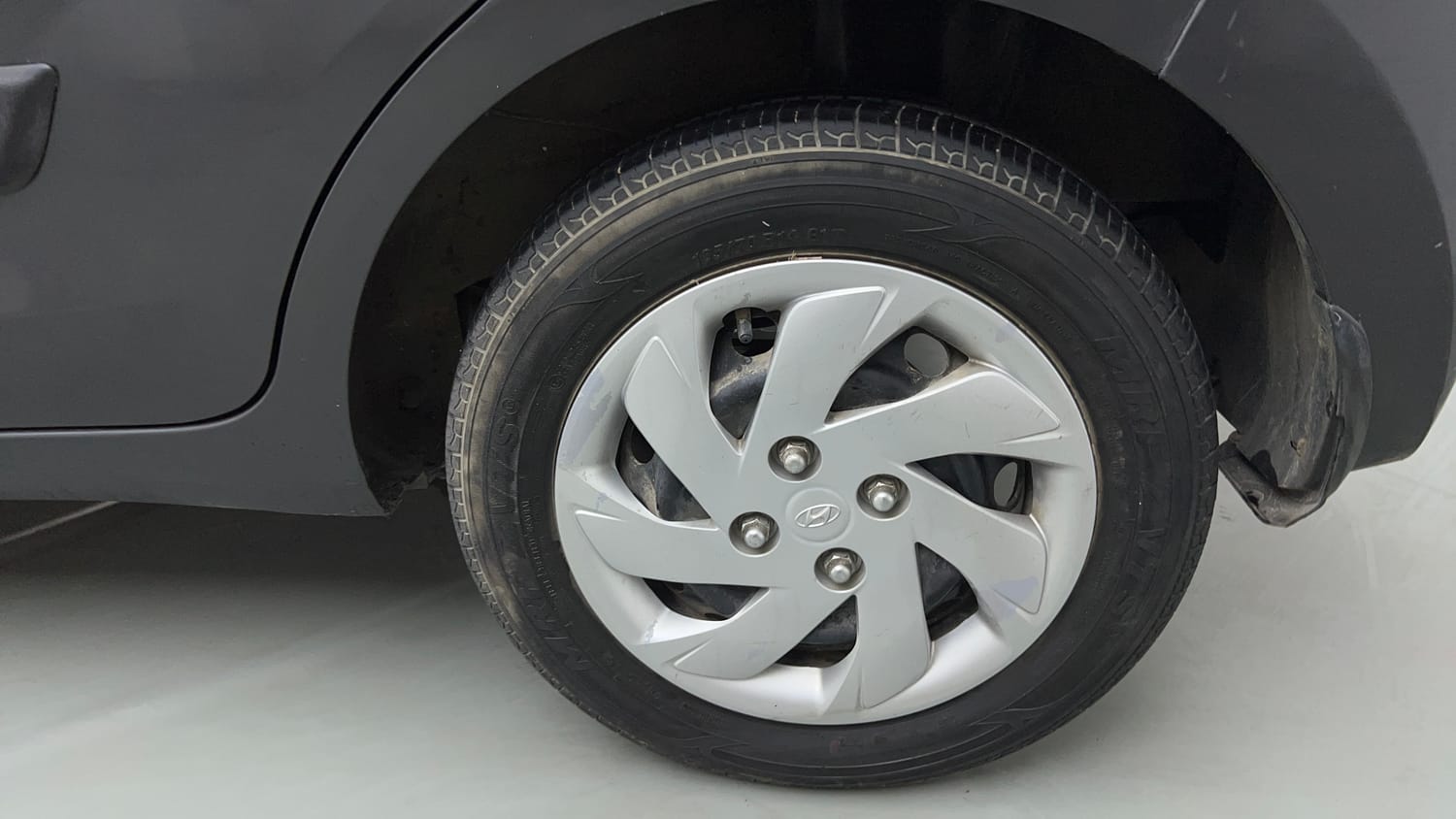 Used 2022 Hyundai Santro Sportz Petrol Manual tyres LEFT REAR TYRE RIM VIEW