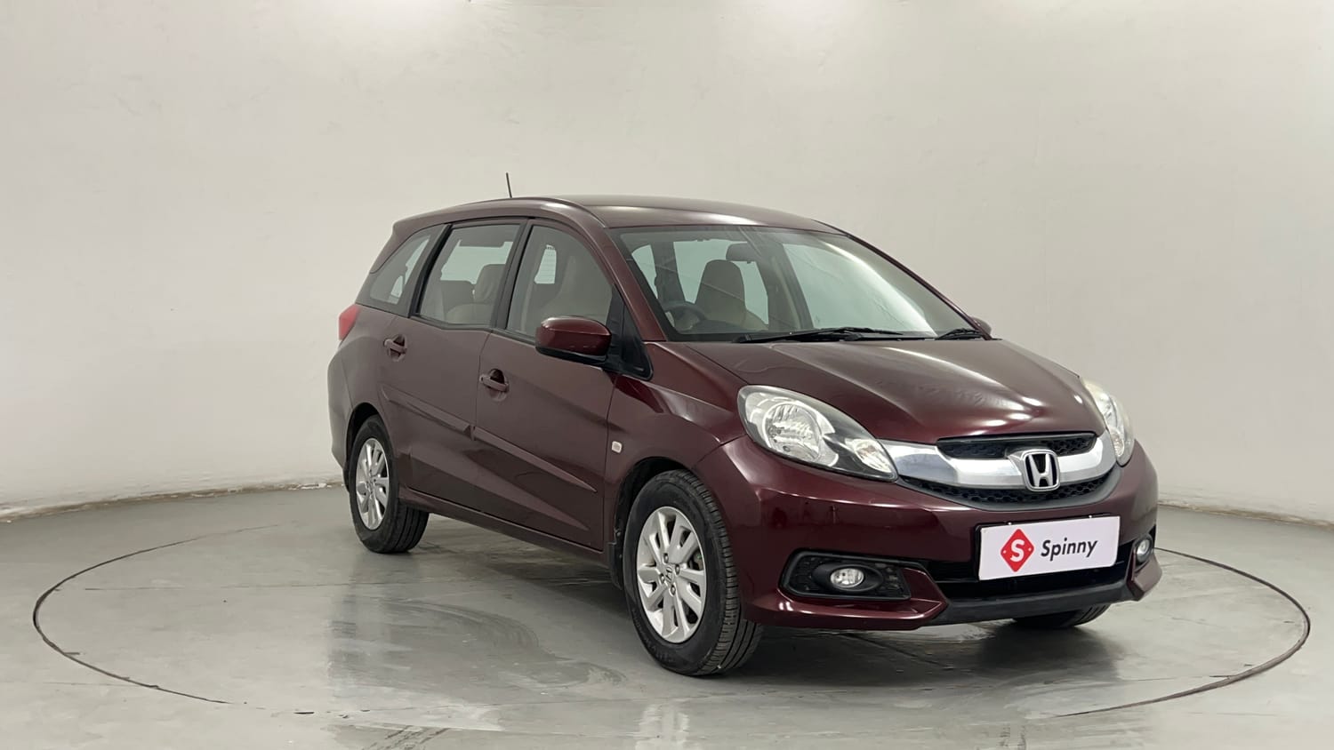 Used 2014 Honda Mobilio V (O) Petrol Petrol Manual exterior RIGHT FRONT CORNER VIEW