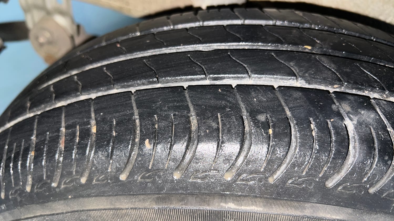 Used 2022 Maruti Suzuki S-Presso VXi (O) CNG Cng Manual tyres RIGHT REAR TYRE TREAD VIEW