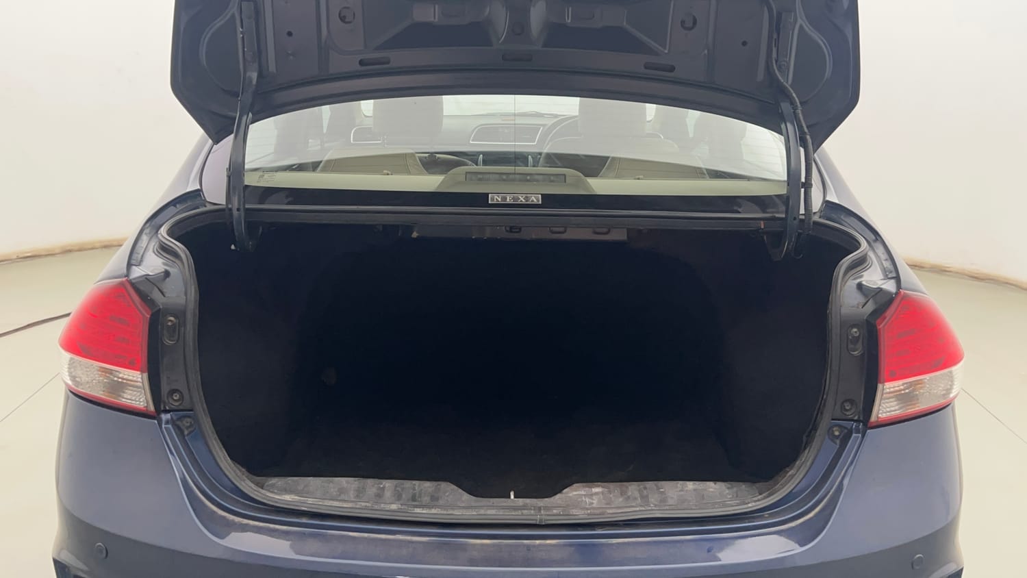 Used 2018 Maruti Suzuki Ciaz Alpha 1.4 MT Petrol Manual interior DICKY INSIDE VIEW