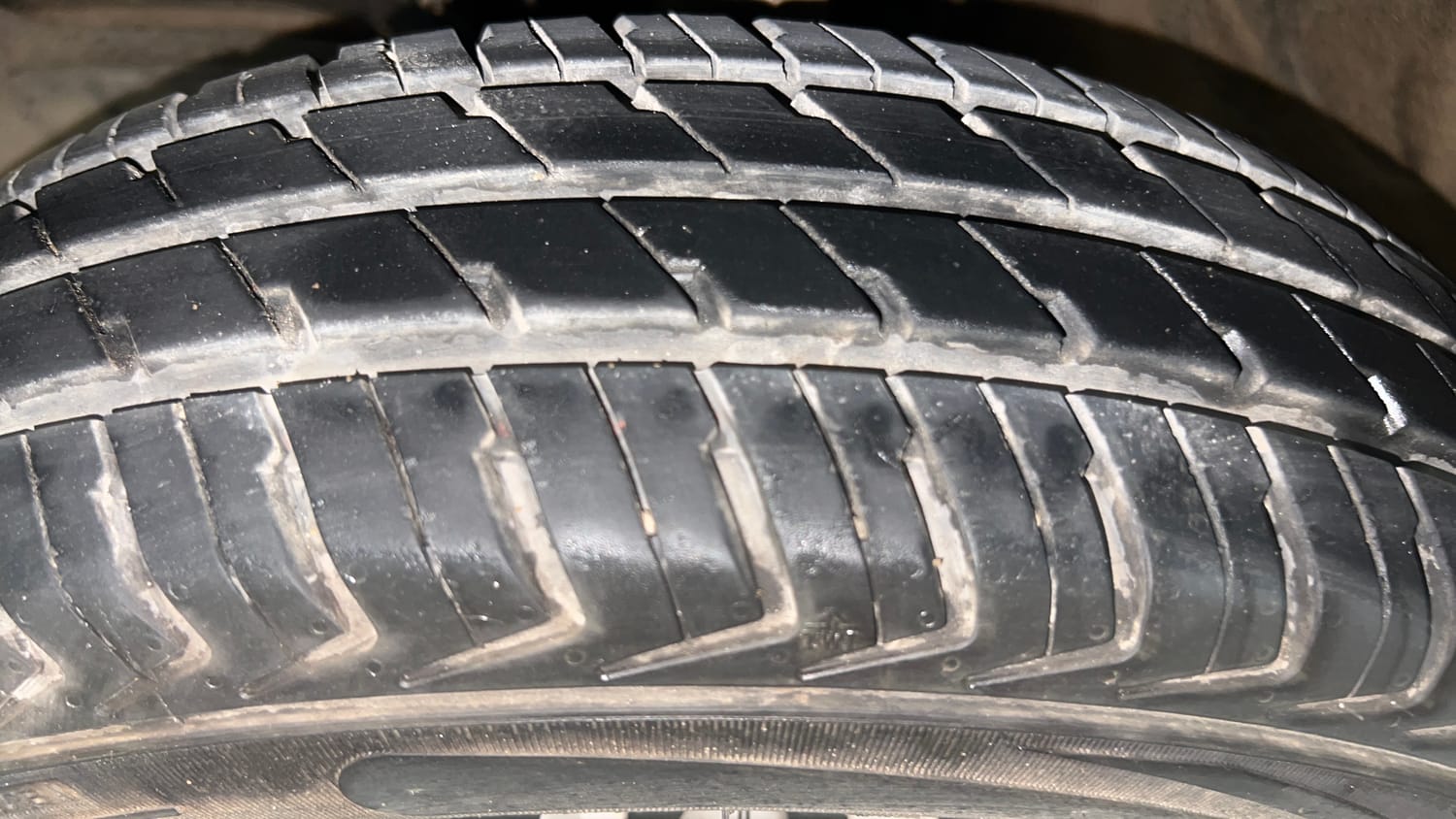 Used 2023 Maruti Suzuki Alto K10 VXi Petrol Manual tyres LEFT FRONT TYRE TREAD VIEW