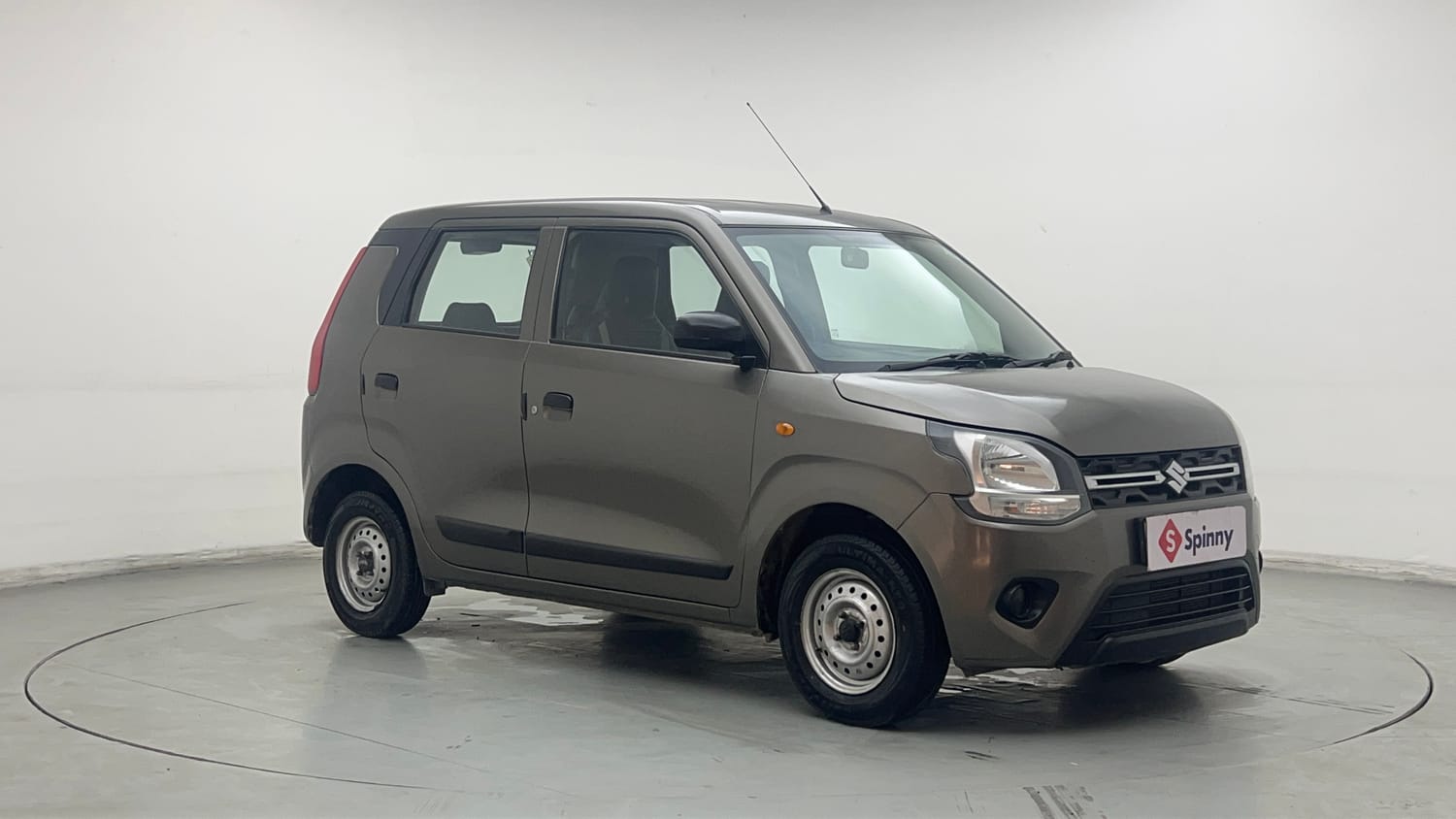Used 2019 Maruti Suzuki Wagon R LXi 1.0 CNG Cng Manual exterior RIGHT FRONT CORNER VIEW