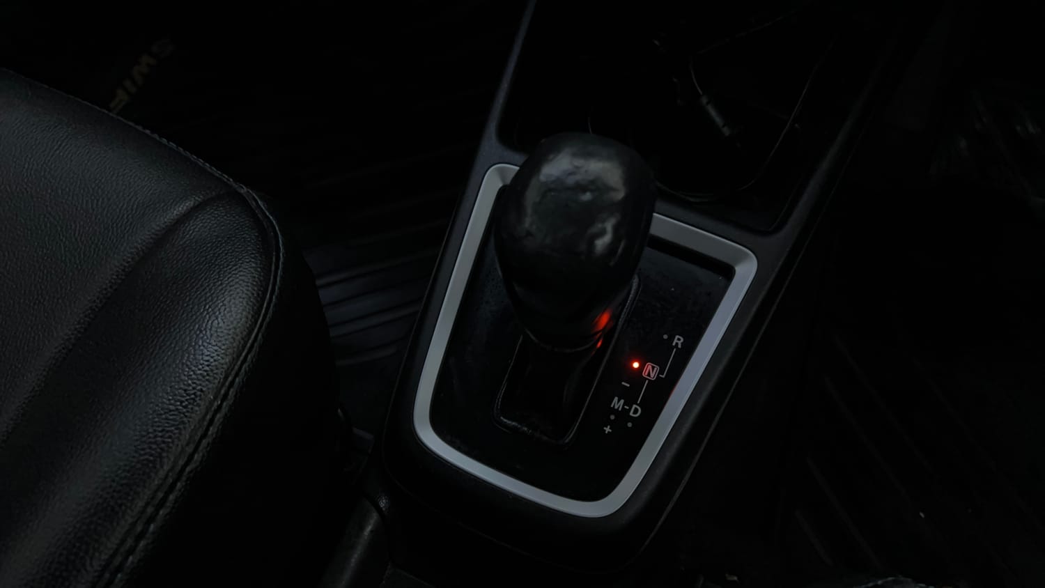 Used 2018 Maruti Suzuki Swift ZXi AMT Petrol Automatic interior GEAR  KNOB VIEW