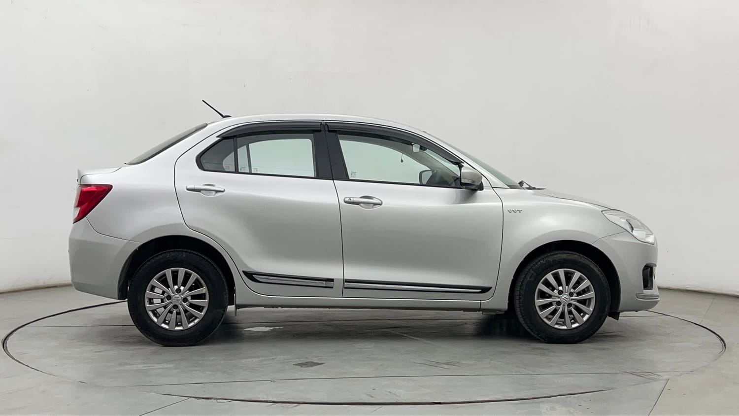Used 2019 Maruti Suzuki Dzire VXi Petrol Manual exterior RIGHT SIDE VIEW
