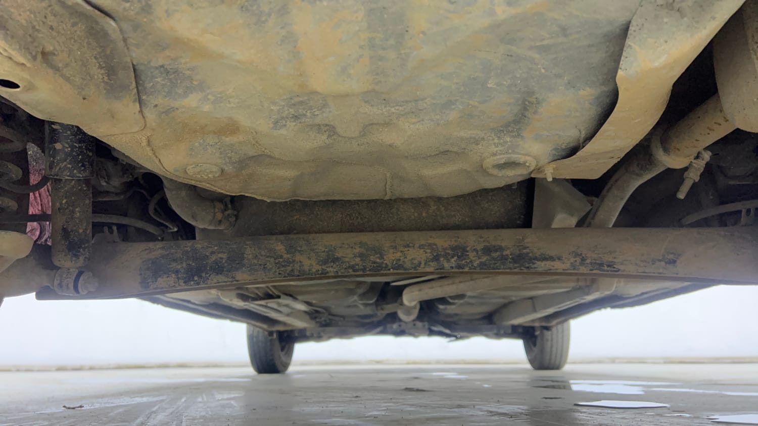Used 2015 Hyundai i10 Sportz 1.1 iRDE2 Petrol Manual extra REAR UNDERBODY VIEW (TAKEN FROM REAR)