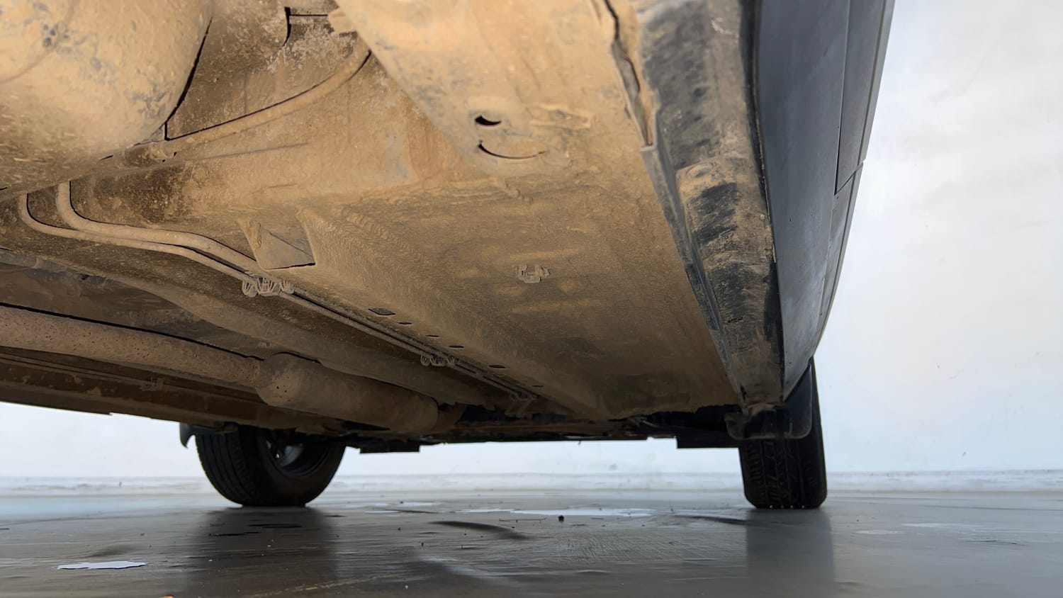 Used 2021 Nissan Magnite XV Premium Turbo Petrol Manual extra REAR RIGHT UNDERBODY VIEW