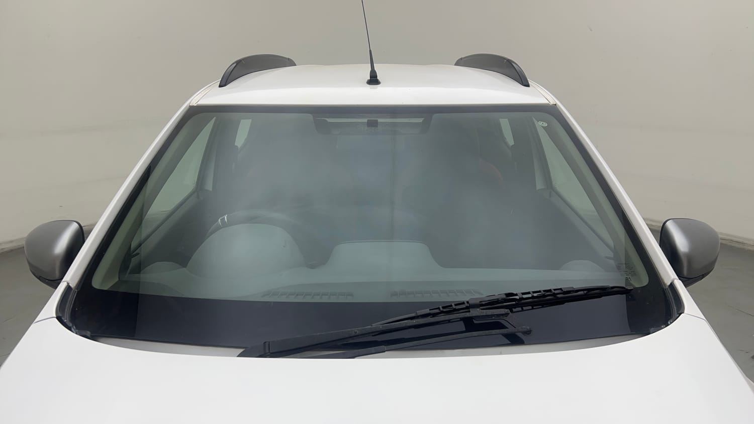 Used 2020 Renault Kwid RXT 1.0 Opt Petrol Manual exterior FRONT WINDSHIELD VIEW