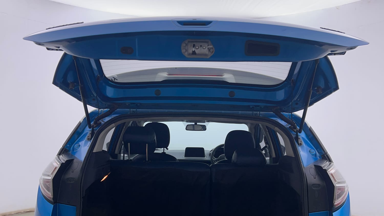 Used 2020 Tata Nexon XZA Plus (O) Petrol Automatic interior DICKY DOOR OPEN VIEW