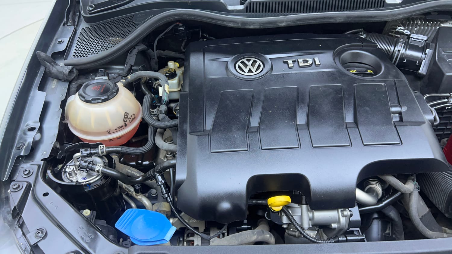 Used 2019 Volkswagen Ameo Highline Plus 1.5L (D) Diesel Manual engine ENGINE RIGHT SIDE VIEW