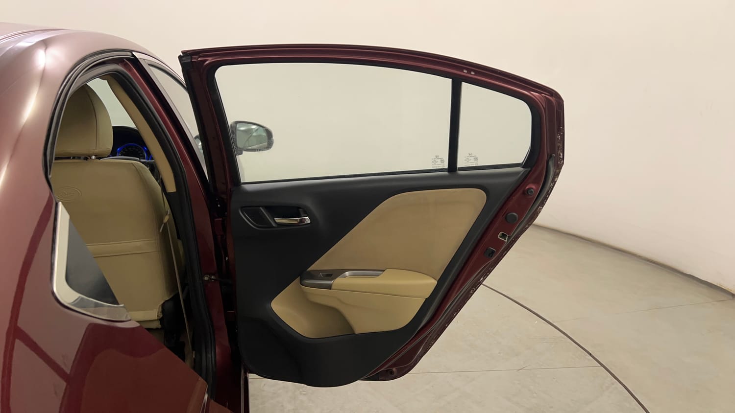 Used 2015 Honda City V Petrol Manual interior RIGHT REAR DOOR OPEN VIEW