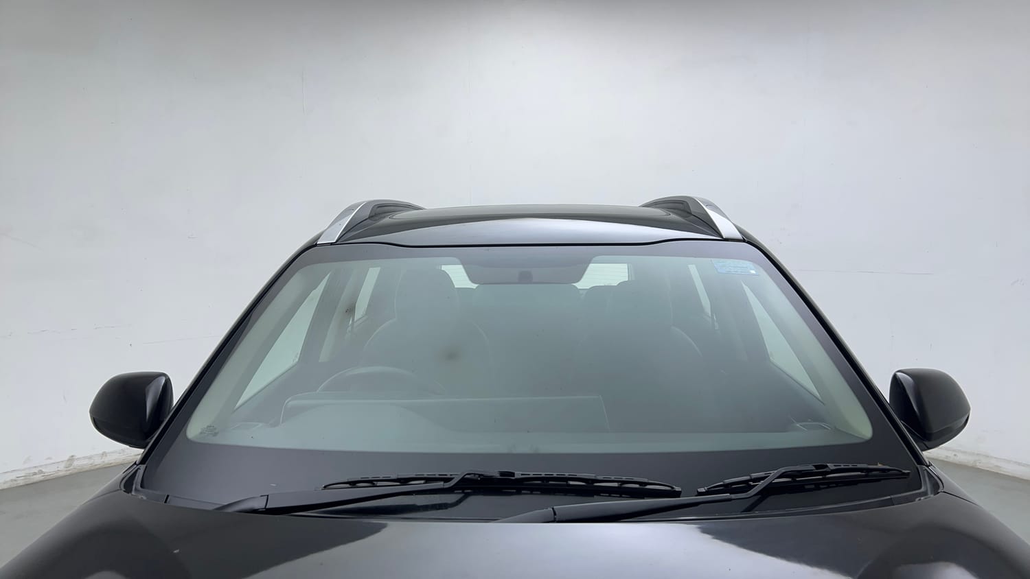 Used 2024 Kia Sonet HTK (O) 1.2 Petrol MT Petrol Manual exterior FRONT WINDSHIELD VIEW