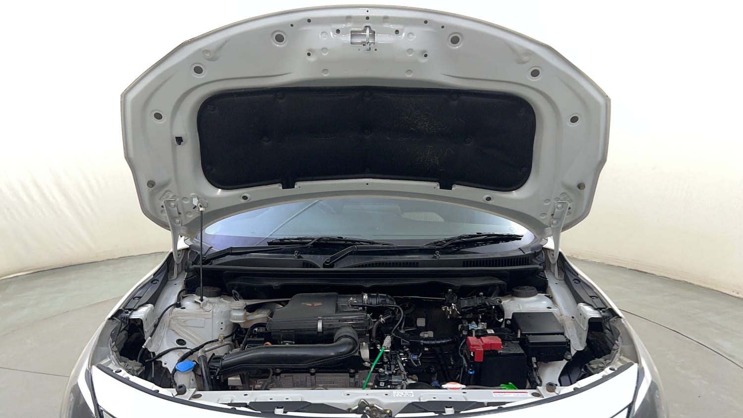 Used 2024 Toyota Glanza G Petrol Manual engine ENGINE & BONNET OPEN FRONT VIEW