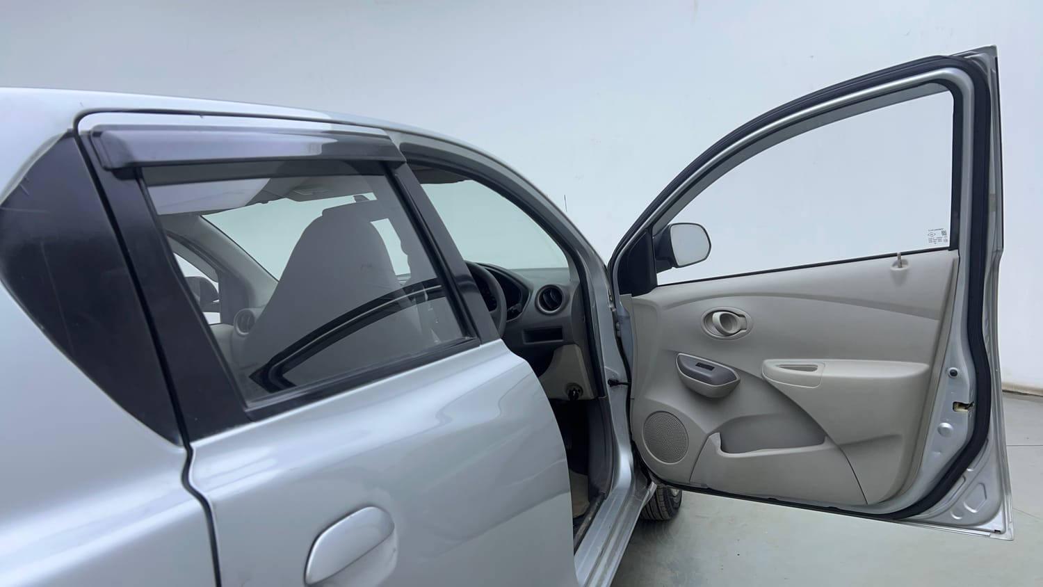 Used 2014 Datsun GO T Petrol Manual interior RIGHT FRONT DOOR OPEN VIEW