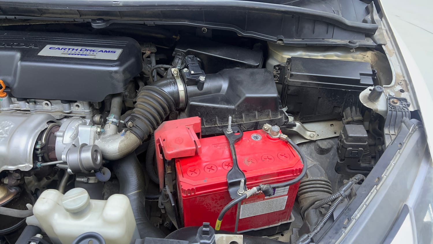 Used 2017 Honda City V Diesel Diesel Manual engine ENGINE LEFT SIDE VIEW