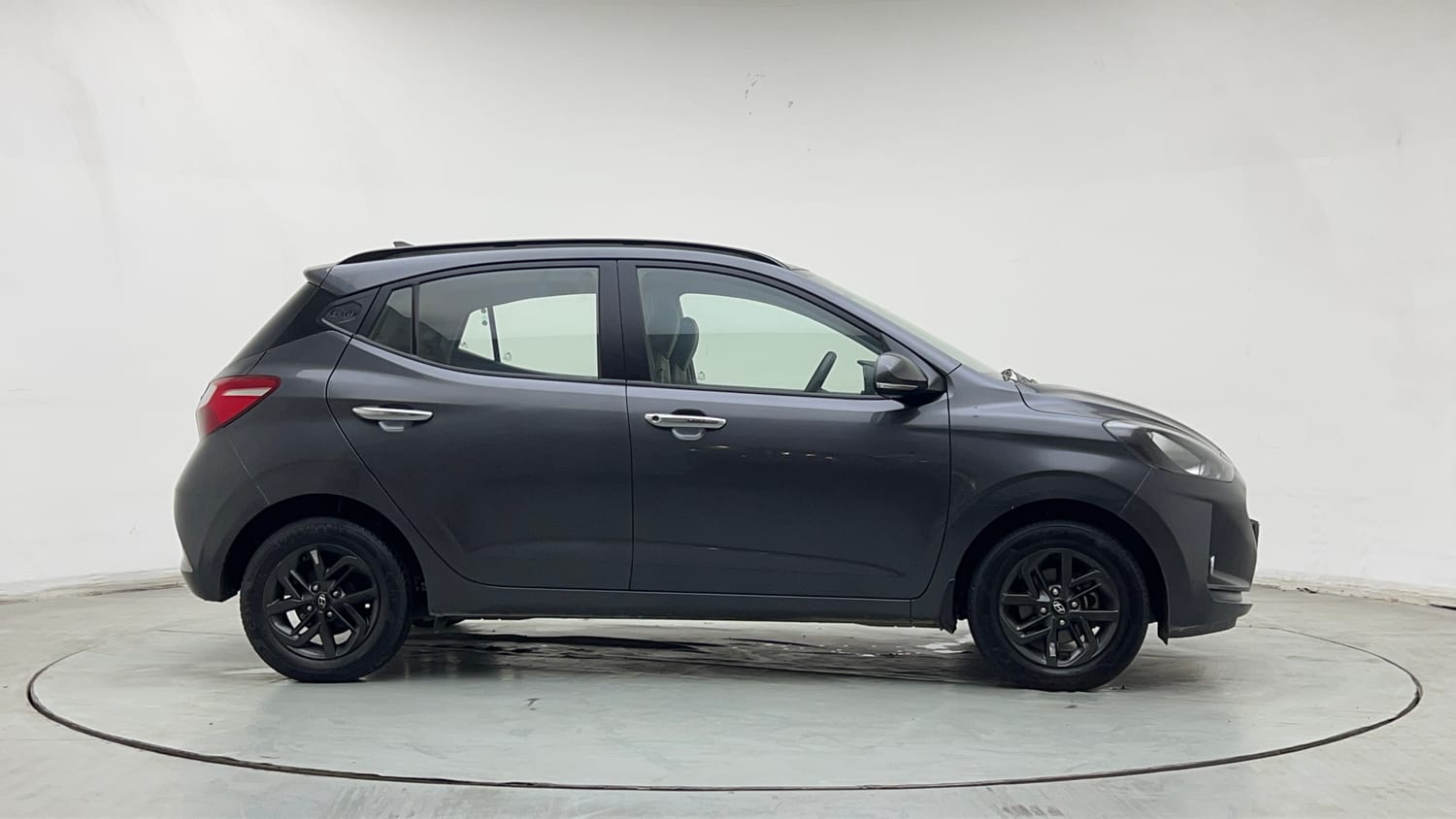 Used 2021 Hyundai Grand i10 Nios Sportz 1.2 Kappa VTVT Petrol Manual exterior RIGHT SIDE VIEW