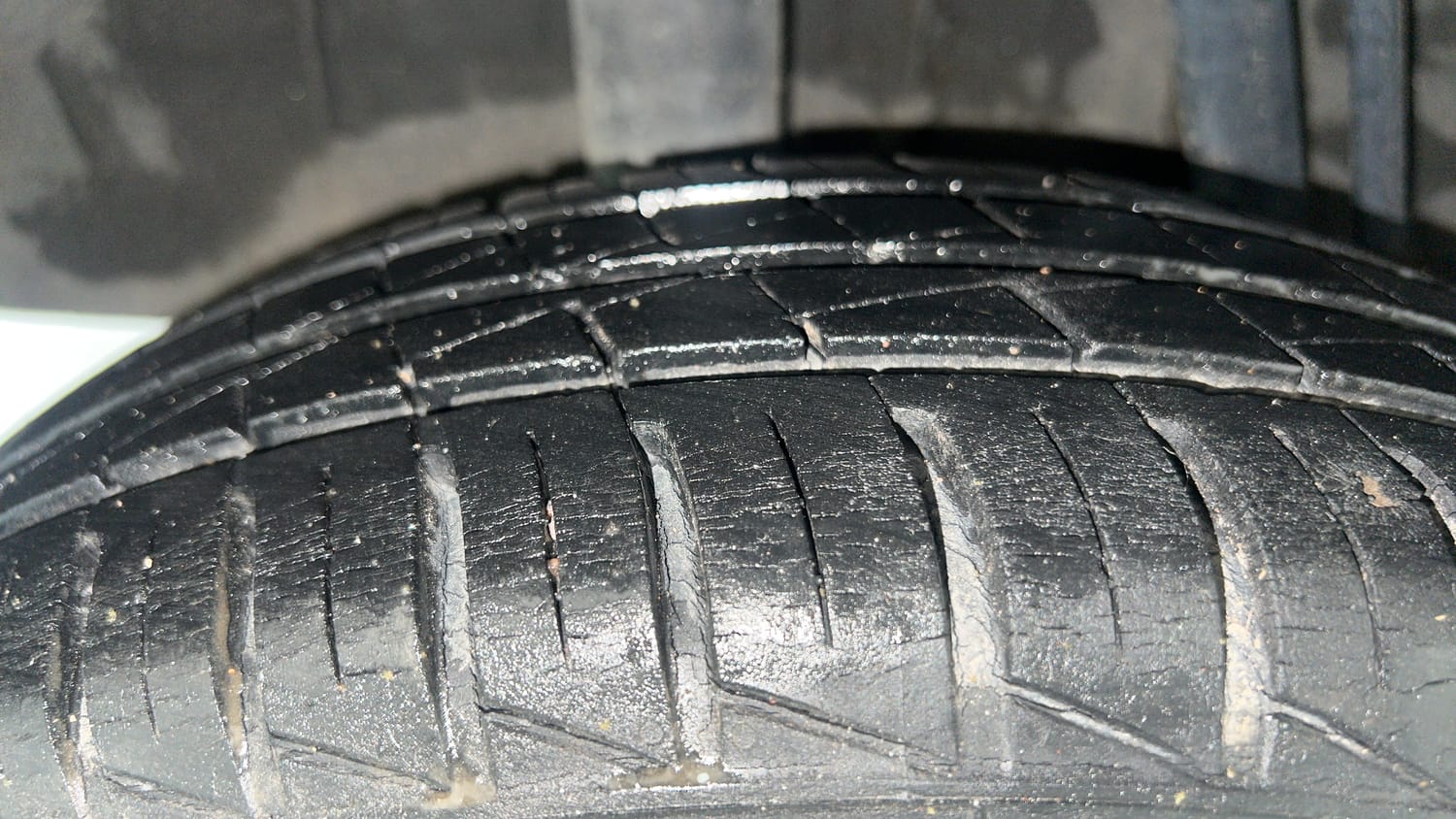 Used 2020 Renault Kwid 1.0 RXT Opt Petrol Manual tyres RIGHT REAR TYRE TREAD VIEW