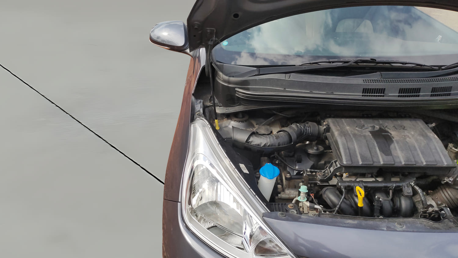 Used 2018 Hyundai Grand i10 Sportz 1.2 Kappa VTVT Petrol Manual engine ENGINE RIGHT SIDE HINGE & APRON VIEW
